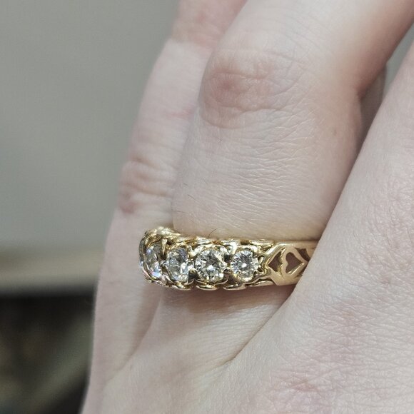 14K Yellow Gold Heart Scroll .92TCW 7 Diamond Band Ring Size 6.75 - Picture 2 of 16